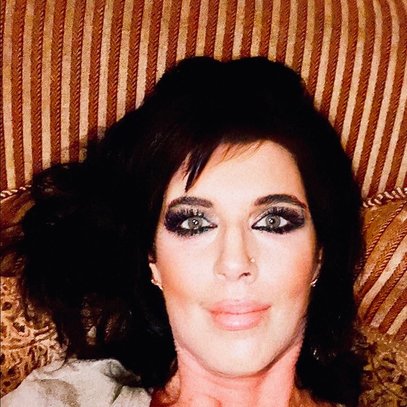 Meet your Posher, Keri - Picture 3 of 15